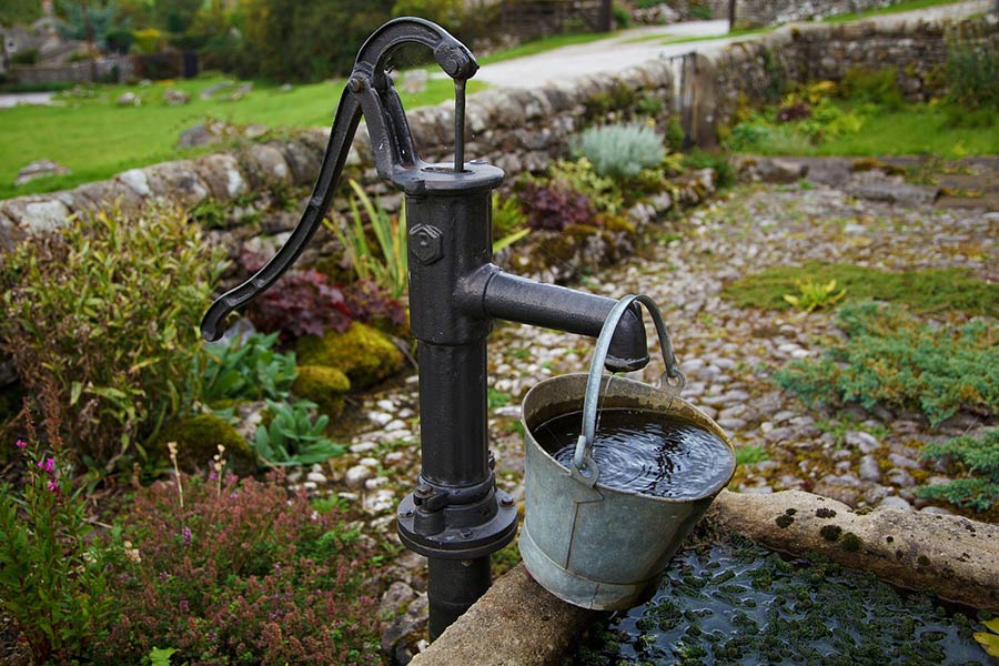  OGRÓD Pompa wody do ogrodu. Ogrodowa pompa brudnej wody. Jaką wybrać i kupić?
