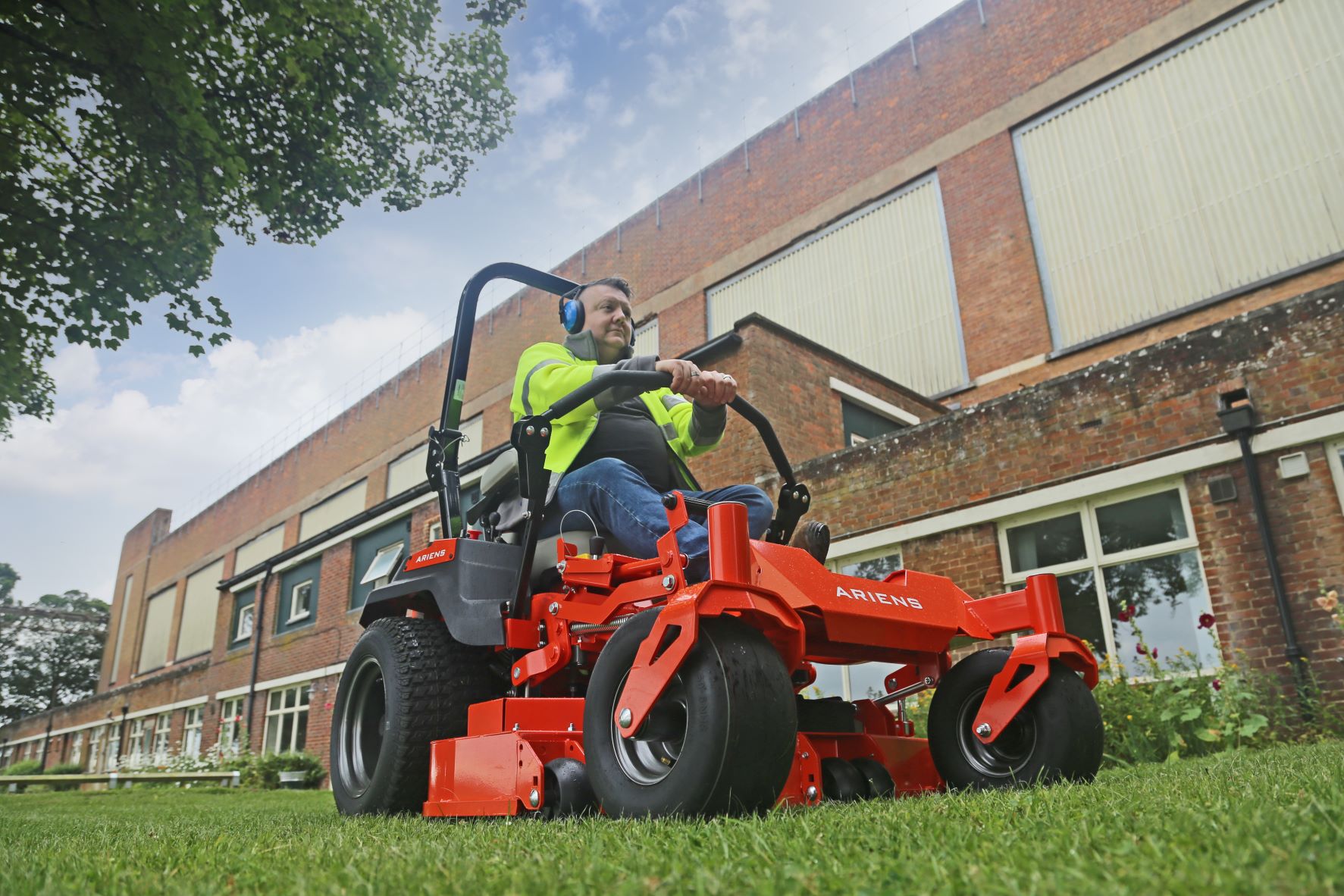 ARIENS ZERO TURN MOWERS - TRUE ZERO TURN - Názory