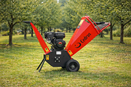 Czy rębaki do gałęzi radzą sobie z mokrym drewnem i wiele więcej? Najczęstsze pytania i odpowiedzi dotyczące rębaków