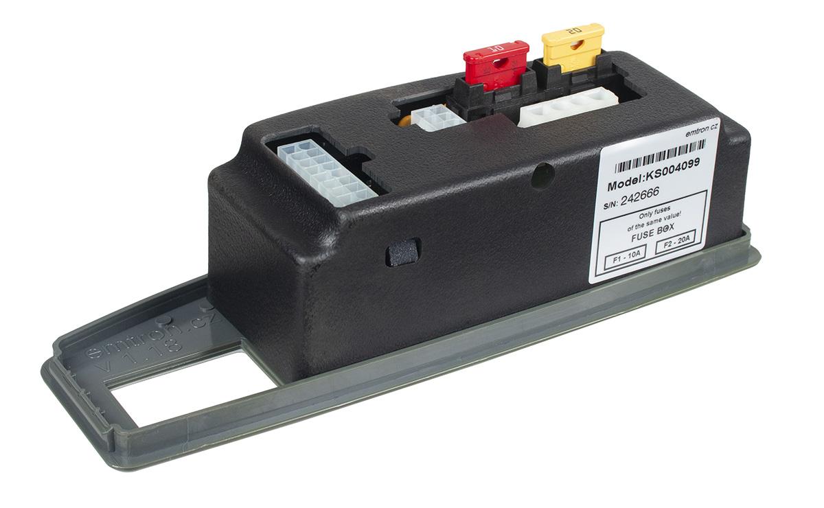 Control panel Cedrus UJ102 CZĘŚĆ ORYGINALNA N443433014 - widok z dołu z gniazdami i bezpiecznikami