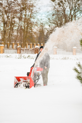 Ručně !!! CEDRUS SB71G-E JARNÍ SNĚHOVÁ FRÉZA S PRUŽINOVÝM PLUHEM, POSTŘIKOVAČEM, OBRACEČEM DRÁTŮ S POHONEM A STARTEM 10 KM ESTART - OFICIÁLNÍ DISTRIBUTOR - AUTORIZOVANÝ PRODEJCE