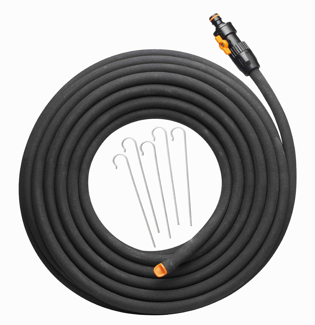 Wąż nawadniający Fiskars 15 m 1025935 z zaworem On/Off i szpilkami montażowymi