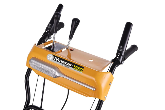 MASTERCUT KCD24 SPRINIONAL SNOW PLOWER WITH ESTART DRIVE AND START 5,5 HP MASTER SNOW PRO