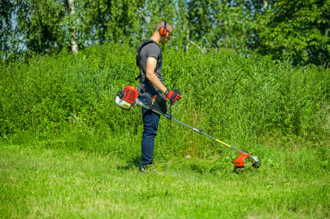 LEADER TMK43 BENZÍNOVÁ SEKAČKA NA TRÁVU 1,5 KM EWIMAX-SOCIÁLNÍ DISTRIBUTOR - AUTORIZOVANÝ PRODEJCE LEADER