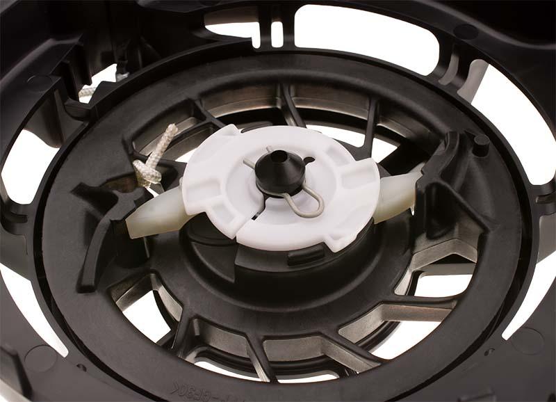 Zbliżenie mechanizmu rozrusznika B&S 594062 – sprężyna i bęben