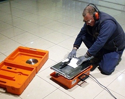 NORTON CLIPPER TT200 EM TILE CUTTING SAW CERAMIC TILE CONSTRUCTION SAW + CARRYING CASE OFFICIAL DISTRIBUTOR - AUTHORIZED NORTON CLIPPER DEALER