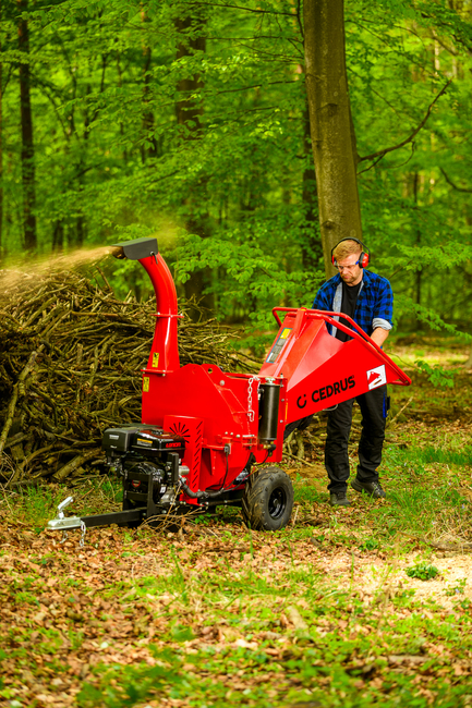 Rozdrabniacz do gałęzi Cedrus RB05 PRO HE 15KM hydrauliczny