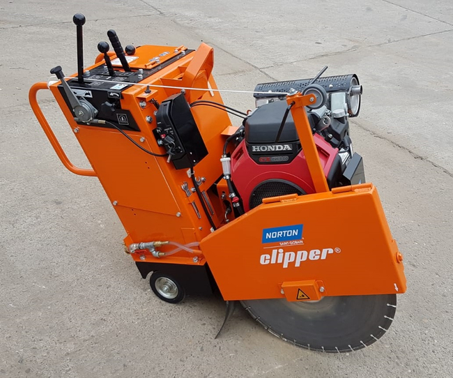 NORTON CLIPPER CSB1 P21 SPRINKLING HANDSHIFT CONCRETE Saw Saw Ø 600mm 20HP Honda GX630 - OFFICIAL DISTRIBUTOR - AUTHORIZED DEALER NORTON CLIPPER