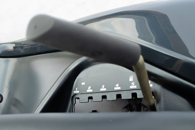 OLEO MAC GARDEN TRACTOR OM 92/16KH RIDING LAWN TRACTOR HYDROSTATIC LAWN MOWER 68129082 - OFFICIAL DISTRIBUTOR - AUTHORIZED OLEO-MAC DEALER