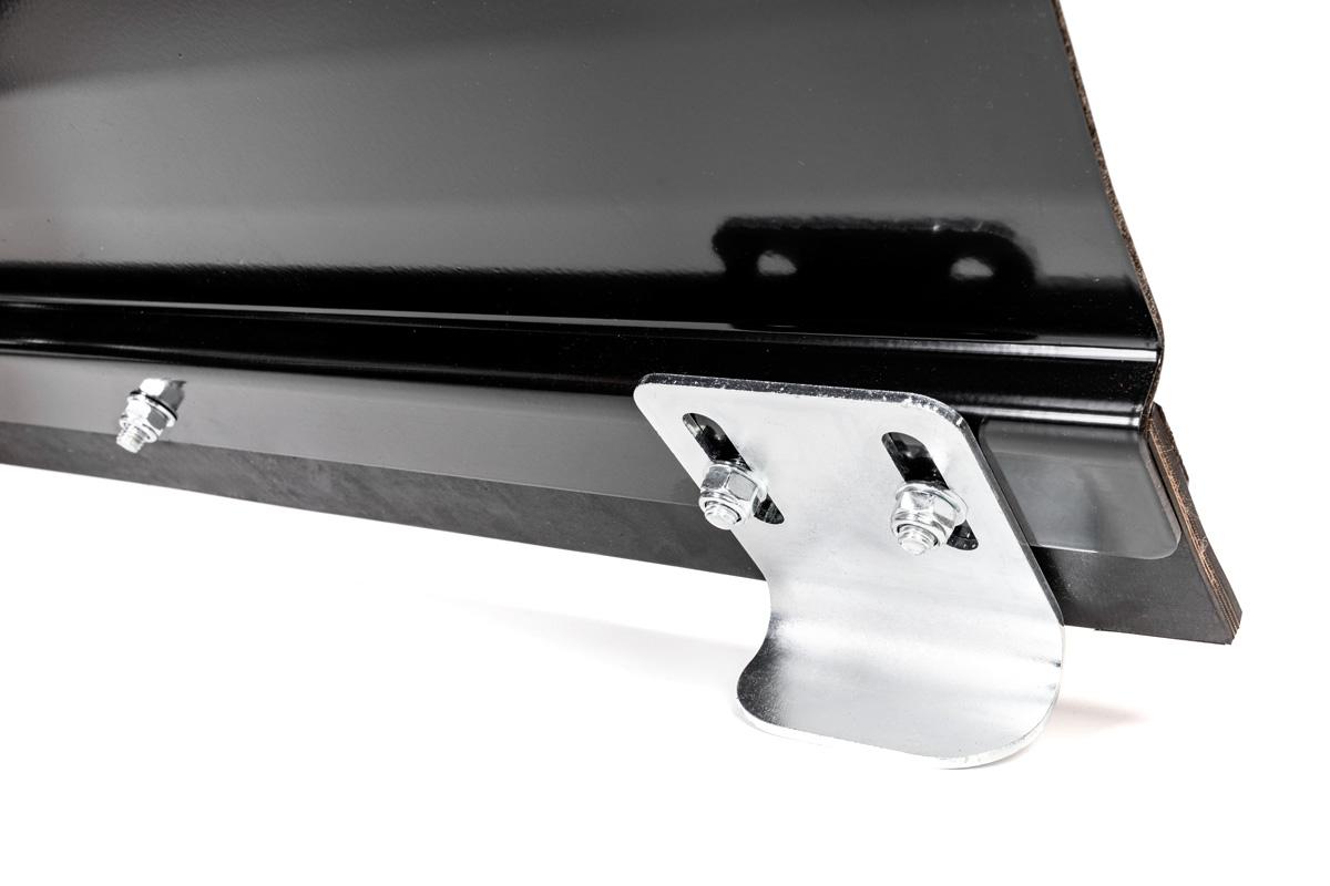 Płozy ślizgowe i krawędź robocza pługu Cub Cadet XT