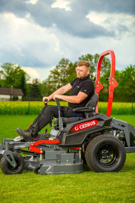 Cedrus C-TRAC Z132 traktorek ogrodowy kosiarka samojezdna Zero Turn 132 cm 27 KM Loncin