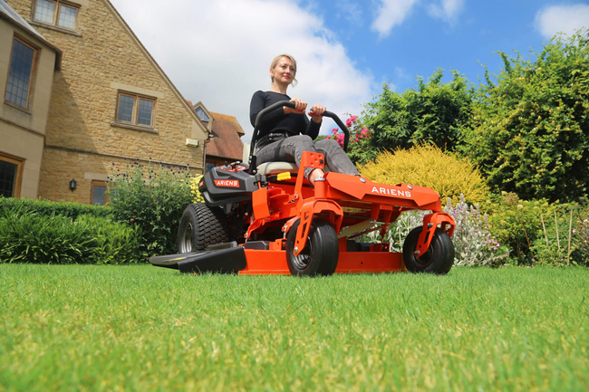 ARIENS EDGE 42" ZERO TRAKER ZERO TURN 107cm 22 HP PREMIUM V-TWIN dvouválcový travní traktor 915339 - OFICIÁLNÍ DISTRIBUTOR - AUTORIZOVANÝ PRODEJCE ARIENS