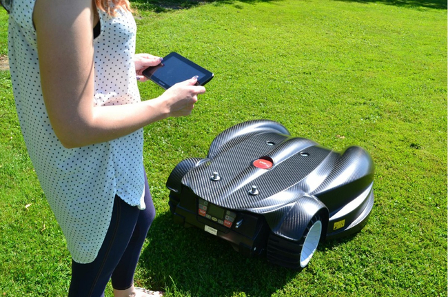 WIPER YARD 2000S PREMIUM AUTOMATIC MOWING ROBOT 20000m2 - OFFICIAL DISTRIBUTOR - AUTHORIZED DEALER WIPER