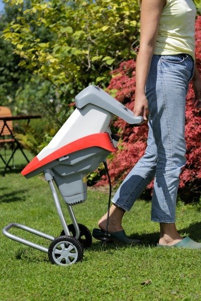 IKRA IMH 2500 ELEKTRICKÝ HŘEBENOVÝ ŠTĚPKOVAČ 2500W + PRÉMIOVÝ VAK EWIMAX - OFICIÁLNÍ DISTRIBUTOR - AUTORIZOVANÝ PRODEJCE IKRA