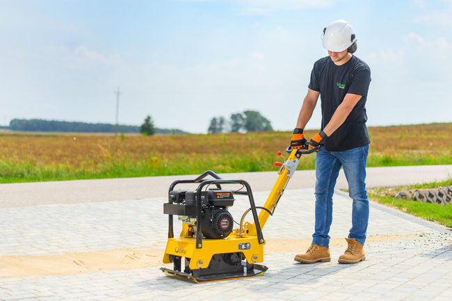 CEDRUS ZG06 SOIL COMPACTOR REVERSIBLE PLATE COMPACTOR FRONT/REAR 122 KG /6.5KM + TRANSPORT WHEELS + MAT ZG 06 - AUTHORIZED CEDRUS DEALER