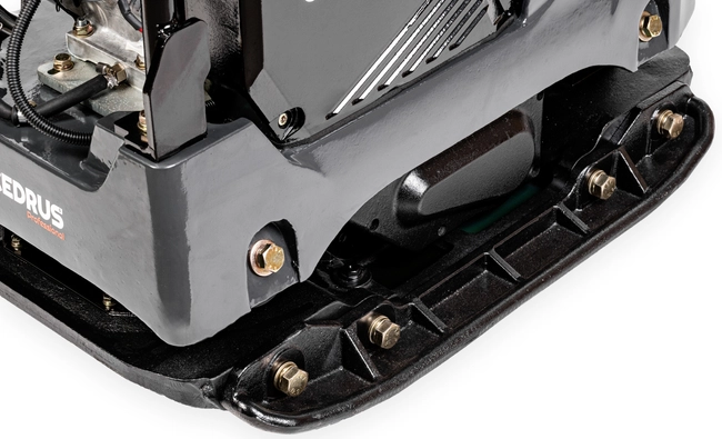 CEDRUS ZG330HRE-PRO SPRINIONÁLNÍ KONDENZÁTOR DOPRAVY 315kg ZPĚTNÝ HYDRAULICKÝ PŘEVOD ZPĚT NA PŘEDNÍ A ZADNÍ PŘEDNÍ NÁPRAVU HONDA GX390 15HP TANGLER + DOPLŇKOVÉ NÁSTAVCE CEDRUS PROFESSIONAL CEDZG330HRE-PRO - OFICIÁLNÍ DISTRIBUTOR - AUTORIZOVANÝ PRODEJCE CE