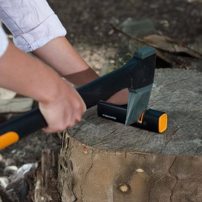 FISKARS XSHARP BROUSEK NA NOŽE A SEKERY X-SHARP 1000601 - OFICIÁLNÍ DISTRIBUTOR - AUTORIZOVANÝ PRODEJCE FISKARS