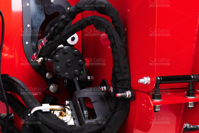 CEDRUS RB05 PRO-HE ROZDRABNIACZ SPALINOWY REBAK DO GAŁĘZI Z PODAJNIKIEM HYDRAULICZNYM RB 05 12cm / 15 KM CEDRUS RB05 PRO - EWIMAX - OFICJALNY DYSTRYBUTOR - AUTORYZOWANY DEALER CEDRUS