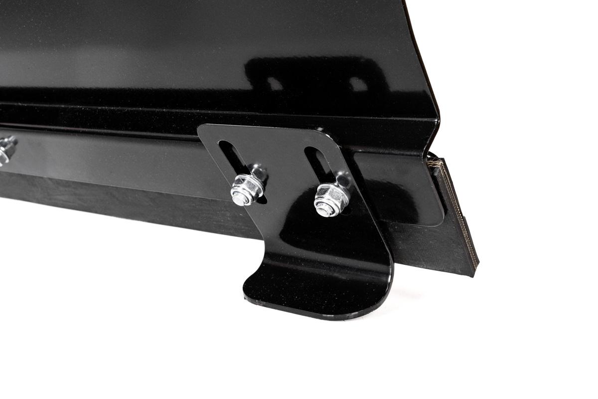 Pług traktorków Husqvarna Craftsman 1200mm NOWY TYP ACC0317 – detal płozy i gumy ochronnej