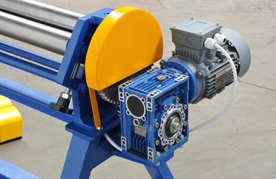 MAAD ZW-1300/0.8/EL WALCARKA ZWIJARKA ELEKTRYCZNA 1-FAZOWA WALCE DO BLACHY MAAD ZW-1300 /0.8mm EL