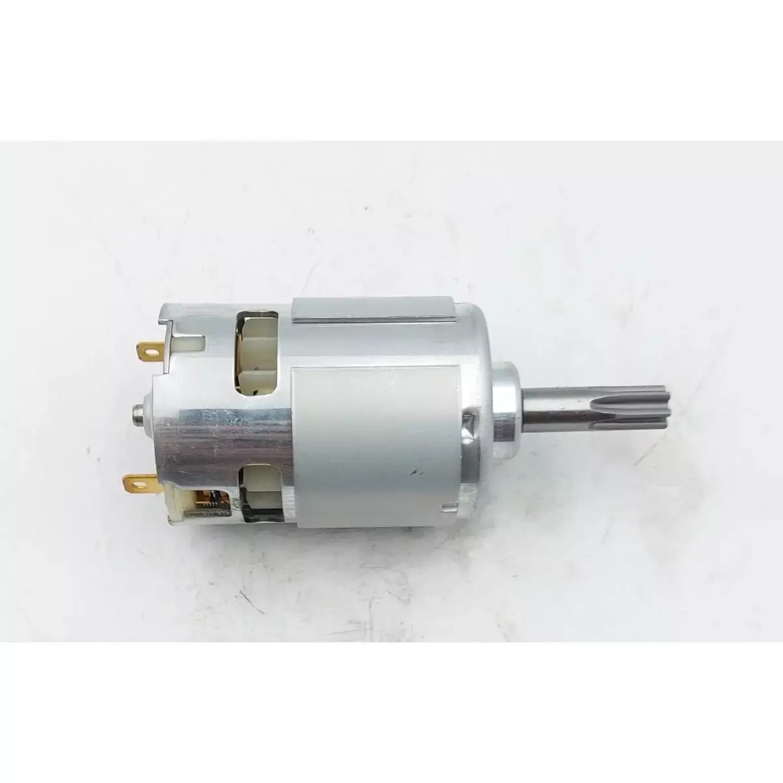 Silnik z zębatką 887WB-8511F 18V DC do młotowiertarki DEDRA DED7048 – widok z boku