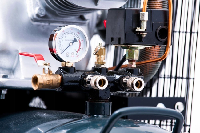 JAGER GERMAN 300L 5.5kW 5.5kW 1250L/Min 400V AIR COMPRESSOR Piston Oil Compressor Powerful Thing