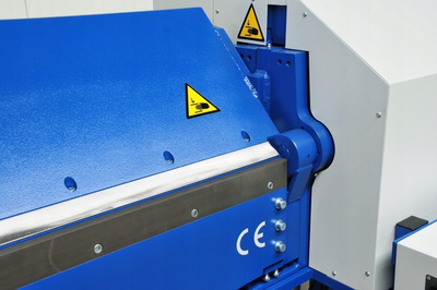 MAAD ZGM-3000/1.25 ZAGINARKA GIĘTARKA KRAWĘDZIARKA DO BLACHY MECHANICZNA ELEKTRYCZNA MAAD ZGM-3000/1.25