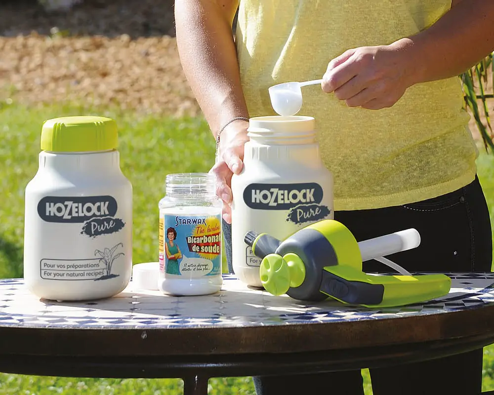 Pojemnik Hozelock Pure 1,5L – zastosowanie z opryskiwaczem Pure Kit