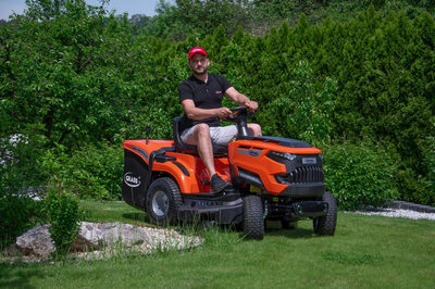TRAKTOR GRASS GR86H TRAKTOREK OGRODOWY DO TRAWY Z TYLNYM WYRZUTEM KOSIARKA SAMOJEZDNA SPALINOWA DO TRAWY HYDROSTAT 86cm Loncin 352 