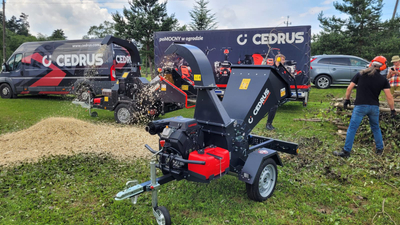Cedrus R13 Rozdrabniacz Spalinowy Rębak Komunalny 24 KM do gałęzi 13cm z Homologacją Drogową