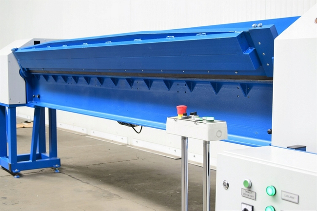 MAAD ZGM-3000/1.25 ZAGINARKA GIĘTARKA KRAWĘDZIARKA DO BLACHY MECHANICZNA ELEKTRYCZNA MAAD ZGM-3000/1.25