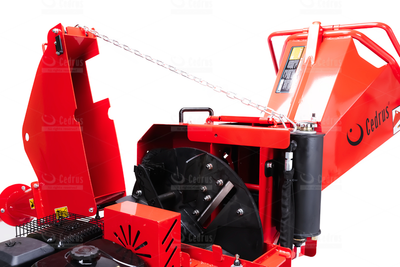 Cedrus RB05 PRO-HE Rębak Rozdrabniacz Spalinowy Do Gałęzi 15 KM 12 cm Hydrauliczny