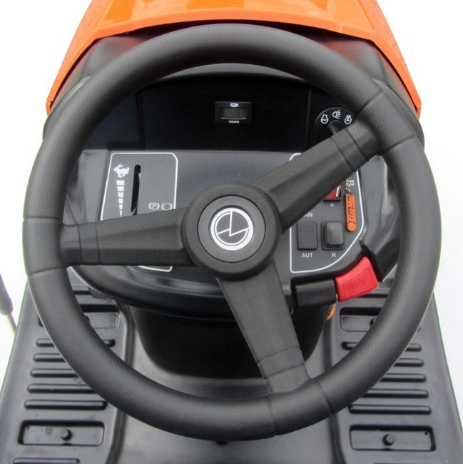 TRAKTOREK OLEO MAC OM 106/22 H Briggs & Stratton TRAKTOREK OGRODOWY KOSIARKA SAMOJEZDNA SPALINOWA DO TRAWY HYDROSTATIC 102cm  KLASA PREMIUM 68129096 - OFICJALNY DYSTRYBUTOR - AUTORYZOWANY DEALER OLEO-MAC