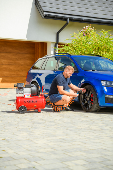 CEDRUS KM50-2T PÍSTOVÝ KOMPRESOR OLEJOVÝ KOMPRESOR 50L - EWIMAX - OFICIÁLNÍ DISTRIBUTOR - AUTORIZOVANÝ PRODEJCE CEDRUS