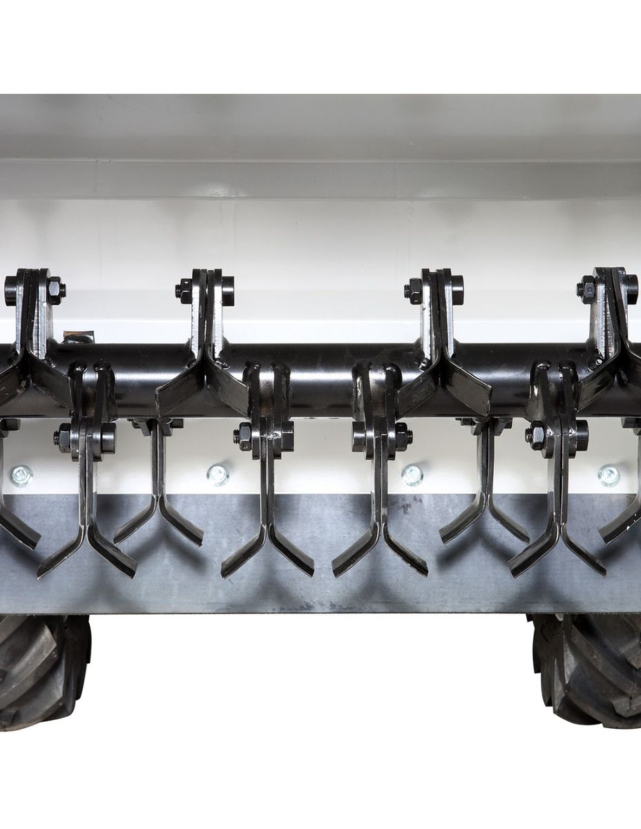 Oleo-Mac WB50 w pracy na nieużytkach