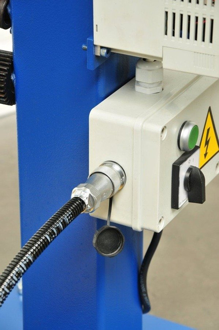 MAAD ZB-1.5 E ŻŁOBIARKA ROWKARKA FALCARKA ELEKTRYCZNA ZAGINARKA DO BLACHY MAAD ZB-1.5 Wersja Elektryczna