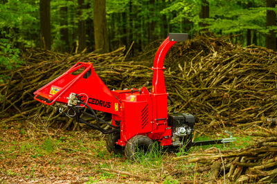 Cedrus RB05 PRO-HE Rębak Rozdrabniacz Spalinowy Do Gałęzi 15 KM 12 cm Hydrauliczny