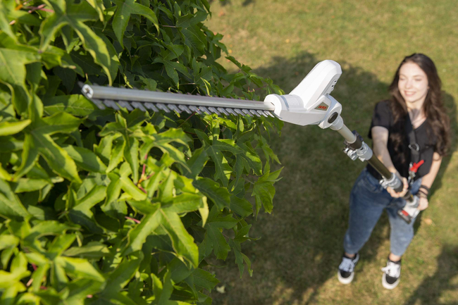 IKRA ICPH 2040 CORDLESS BOOM HEDGE TRIMMER 20V PREMIUM OB-IKRICPH2040 EWIMAX - OFFICIAL DISTRIBUTOR - AUTHORIZED IKRA DEALER