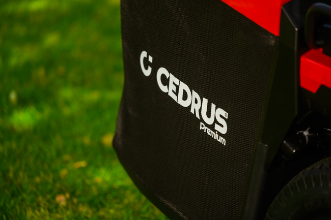 CEDRUS C-TRAC 103HC PREMIUM LUX Sekačka se zadním výhozem HYDROSTAT 102cm 2 CYLINDRY ZPĚTNÝ ZAHRADNÍ TRAKTOR C-TRAC-103HC EWIMAX OFICIÁLNÍ DISTRIBUTOR - AUTORIZOVANÝ PRODEJCE CEDRUS