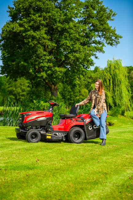 CEDRUS C-TRAC 92HC samojízdná sekačka se zadním výhozem s 92cm HYDROSTATEM Samojízdná sekačka C-TRAC-92HC EWIMAX OFICIÁLNÍ DISTRIBUTOR - AUTORIZOVANÝ PRODEJCE CEDRUS