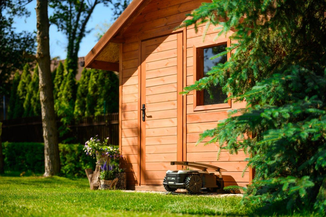 CEDRUS L20+ AUTOMATICKÝ ŽACÍ ROBOT PRO 2000m2 C-MOW - OFICIÁLNÍ DISTRIBUTOR - AUTORIZOVANÝ PRODEJCE CEDRUS