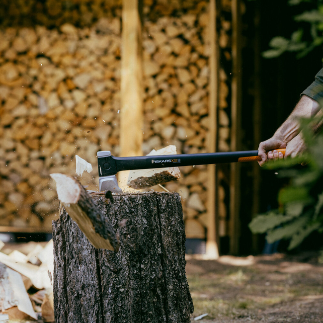 FISKARS X32 Štípací nůž na dřevo Fiskars X32 XXXL 1069108 - OFICIÁLNÍ DISTRIBUTOR - AUTORIZOVANÝ PRODEJCE FISKARS