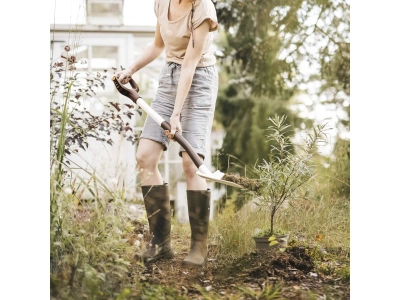 FISKARS White™ Sharp Spade 1067519