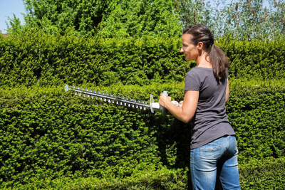 IKRA IAHS 20-1 SHRUB BUSH HEDGE SHEAR CORDLESS 20V PREMIUM OB-IKRIAHS20-1 EWIMAX - OFFICIAL DISTRIBUTOR - AUTHORIZED IKRA DEALER