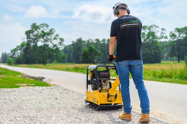 CEDRUS ZG05 DIESEL SOIL COMPACTOR 260 KG WITH HYDRAULIC REVERSE TWO-WAY FORWARD-REVERSE PLATE COMPACTOR 13 KM + TRANSPORT WHEELS - AUTHORIZED CEDRUS DEALER