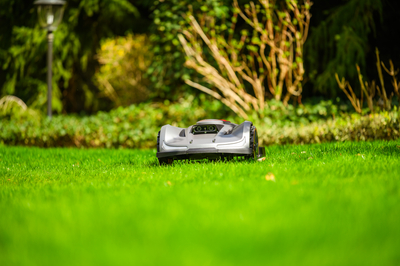 Sunseeker X5 Elite RTK Robot Koszący Kosiarka Automatyczna C-MOW X5 2000 m2 Bezprzewodowy