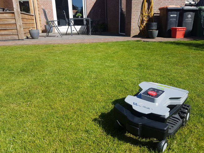 WIPER TREKKER XL S ULTRA PREMIUM ROBOT KOSZĄCY KOSIARKA AUTOMATYCZNA DO TRAWY 6000m2  - OFICJALNY DYSTRYBUTOR - AUTORYZOWANY DEALER WIPER