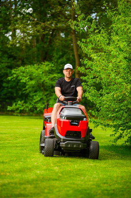 CEDRUS C-TRAC 103HC PREMIUM LUX Rear-Dump Self-Propelled Lawn Mower HYDROSTAT 102cm 2 CYLINDRES C-TRAC-103HC EWIMAX OFFICIAL DISTRIBUTOR - AUTHORIZED CEDRUS DEALER
