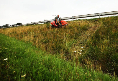 Traktorek OLEO MAC Apache 92 PRO 4WD Kosiarka samojezdna Emak 708cm³ 22KM 92cm Karczownik Karczownica do nieużytków
