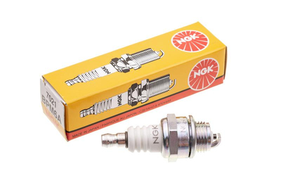 Zapalovací svíčka NGK BPM6A Kawasaki TJ027;TH 034;TH048 7021